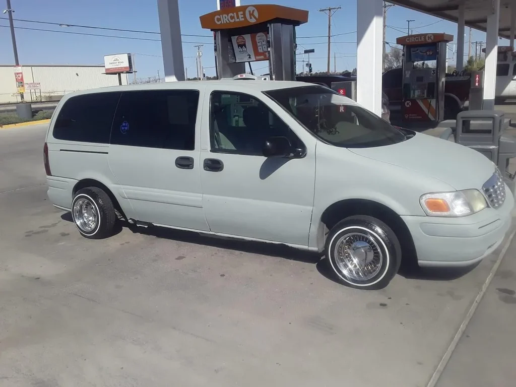 Leased vehicles, including early lease buyouts